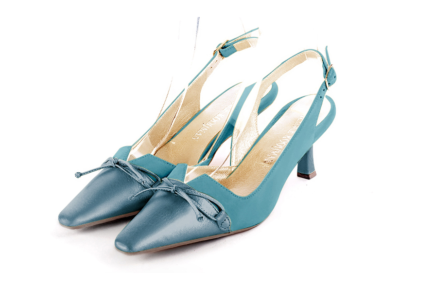 Peacock blue women's open back shoes, with a knot. Tapered toe. Medium spool heels. Front view - Florence KOOIJMAN